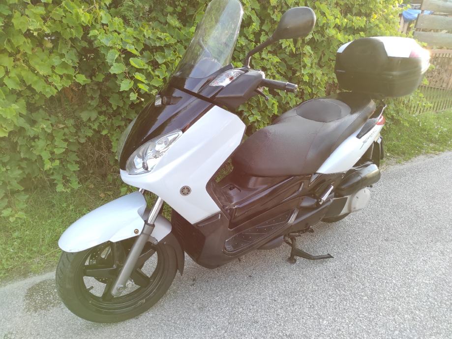 yamaha-x-max-250-250-cm3-slika-223200497