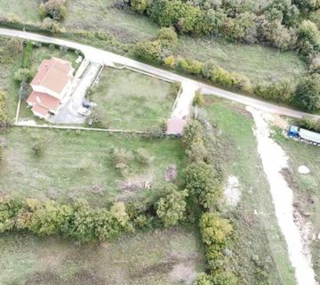 Prodaja građevinskih zemljišta, blizina Svetvinčenata! - cover