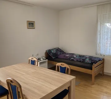 Prodaja kuće i hale, Ivanić Grad, 260m2 - cover