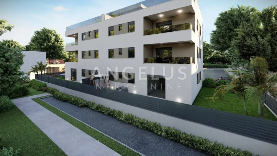 Kaštel Lukšić - NOVOGRADNJA trosoban stan, 2 parkinga - cover