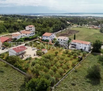 VIR-GRAĐ. ZEMLJIŠTE 2700 m2, POGLED NA MORE! - cover