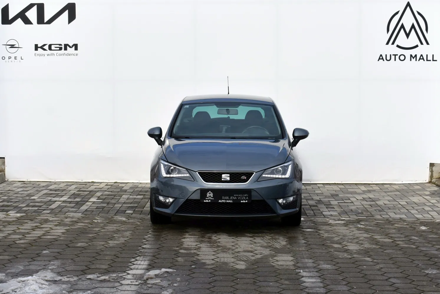 Seat Ibiza 1,2 TSI FR *HR* SERVISNA, JAMSTVO, NAVIGACIJA, ALU NAPLATCI - cover