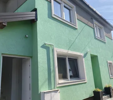 Prodaja kuće i hale, Ivanić Grad, 260m2 - cover
