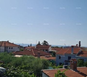 Prodaje se samostojeća kuća za renovaciju u centru Rovinja (prodaja) - cover