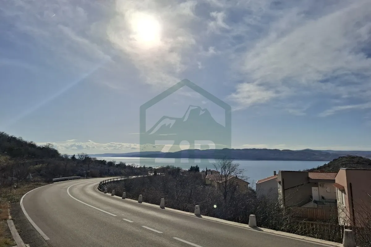 Građevinsko zemljište u Karlobagu, 700 m2! - cover
