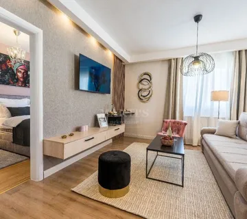 Kod Arene, Penthouse, 48m2+34m2 terasa, VPM (prodaja) - cover