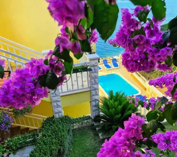 Apartmani Villa Mira - cover