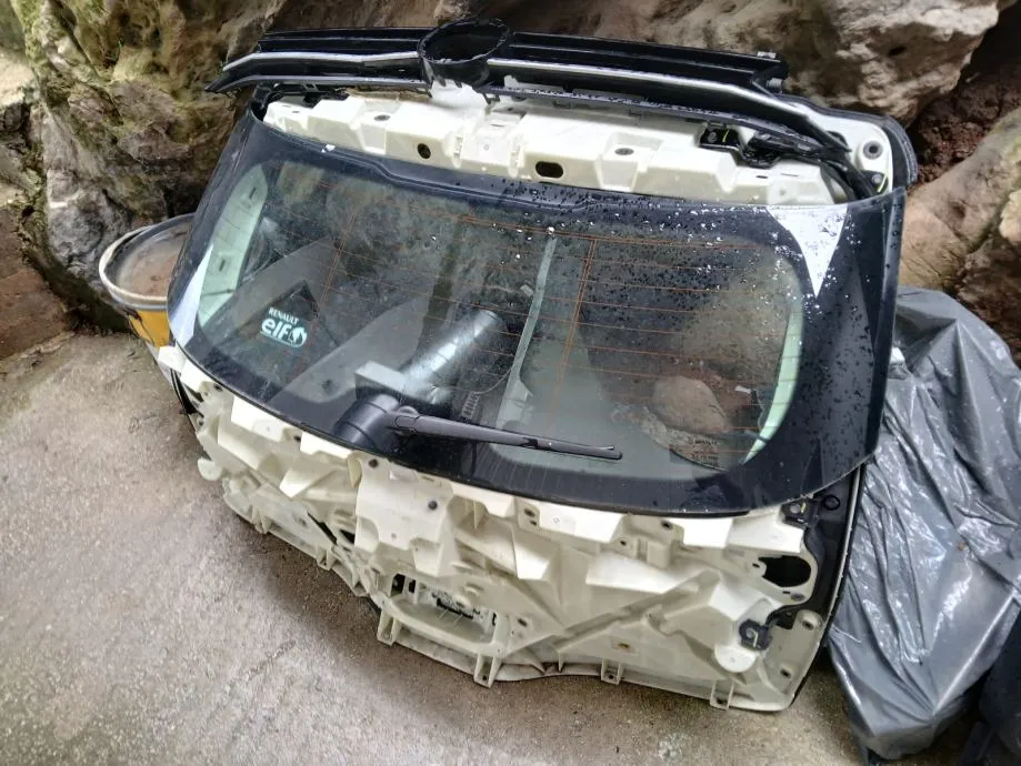 RENAULT MEGANE 4 2017 STAKLO GEPEK VRATA - cover