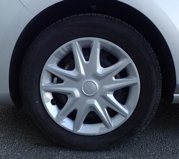 Ford Fiesta 1.1i, 8.500,00 € - Akcija - cover