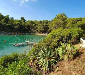 Mali Lošinj - Građevinsko, 412 m2 Prodaja - cover