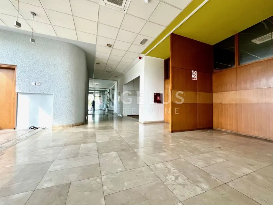 Zagreb, Žitnjak - poslovni prostor 243m2 - cover