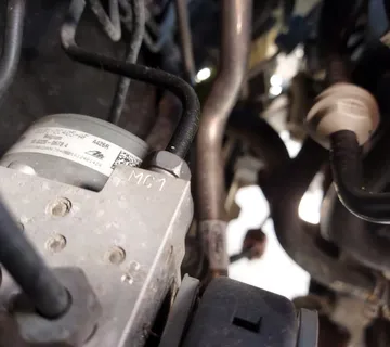 FORD FIESTA VII 2017 1.0 ABS PUMPA - cover