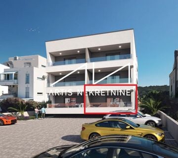 ZADAR - DIKLOVAC: STAN U VISOKOM PRIZEMLJU, VRT, POGLED - cover