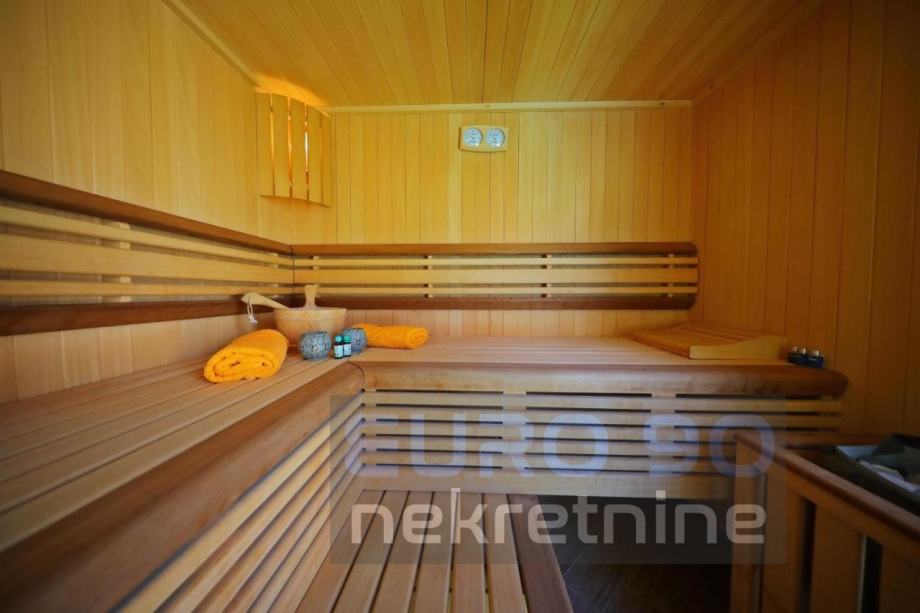 zadar-mocire-zmirici-dvije-prekrasne-kuce-bazenom-saunom-slika-172270726