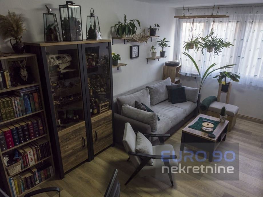 zadar-vostarnica-renoviran-namjesten-dvosoban-stan-76-m2-odmah-useljiv-slika-216165788