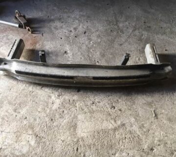 Zadnji branik audi a4 b7 2006 god - cover