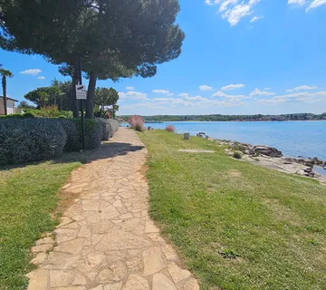 Građevinski teren u okolici Karigadora - Karigador, Brtonigla
