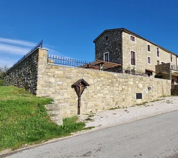Kuća s čarobnim pogledom na more u okolici Buja - Buje