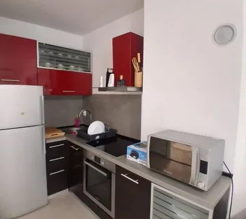 ČERVAR PORAT- RENOVIRANI STAN NA PRODAJI 1 KAT (prodaja) - cover