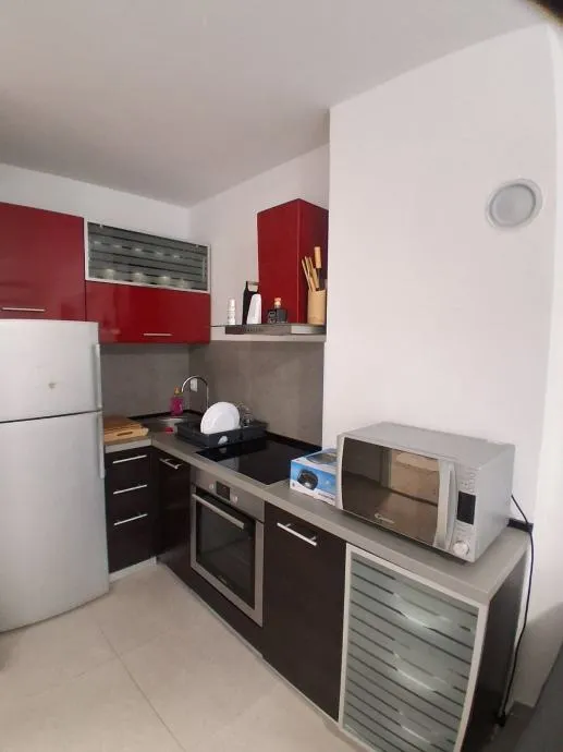 ČERVAR PORAT- RENOVIRANI STAN NA PRODAJI 1 KAT (prodaja) - cover