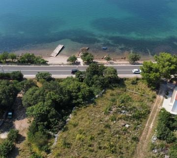 Zemljište sa projektom prvi red uz more, Starigrad, Reljani 724 m2 - cover