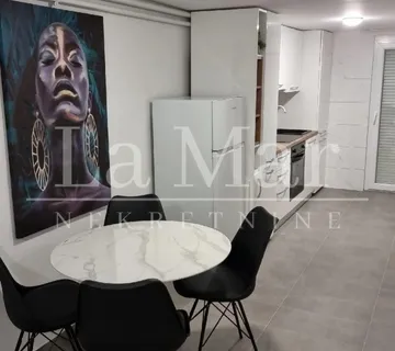 Donje svetice- dvosoban stan, 55 m2 + terasa - cover