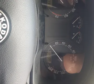 Škoda Octavija - cover