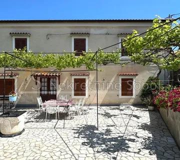 Veli Lošinj, Otok Lošinj - Kuća 181.35 m2 Prodaja - cover