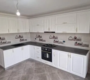 Retro kuhinja lakirani medijapan sa ukladom - cover