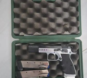 TANFOGLIO P19 LIMITED - cover