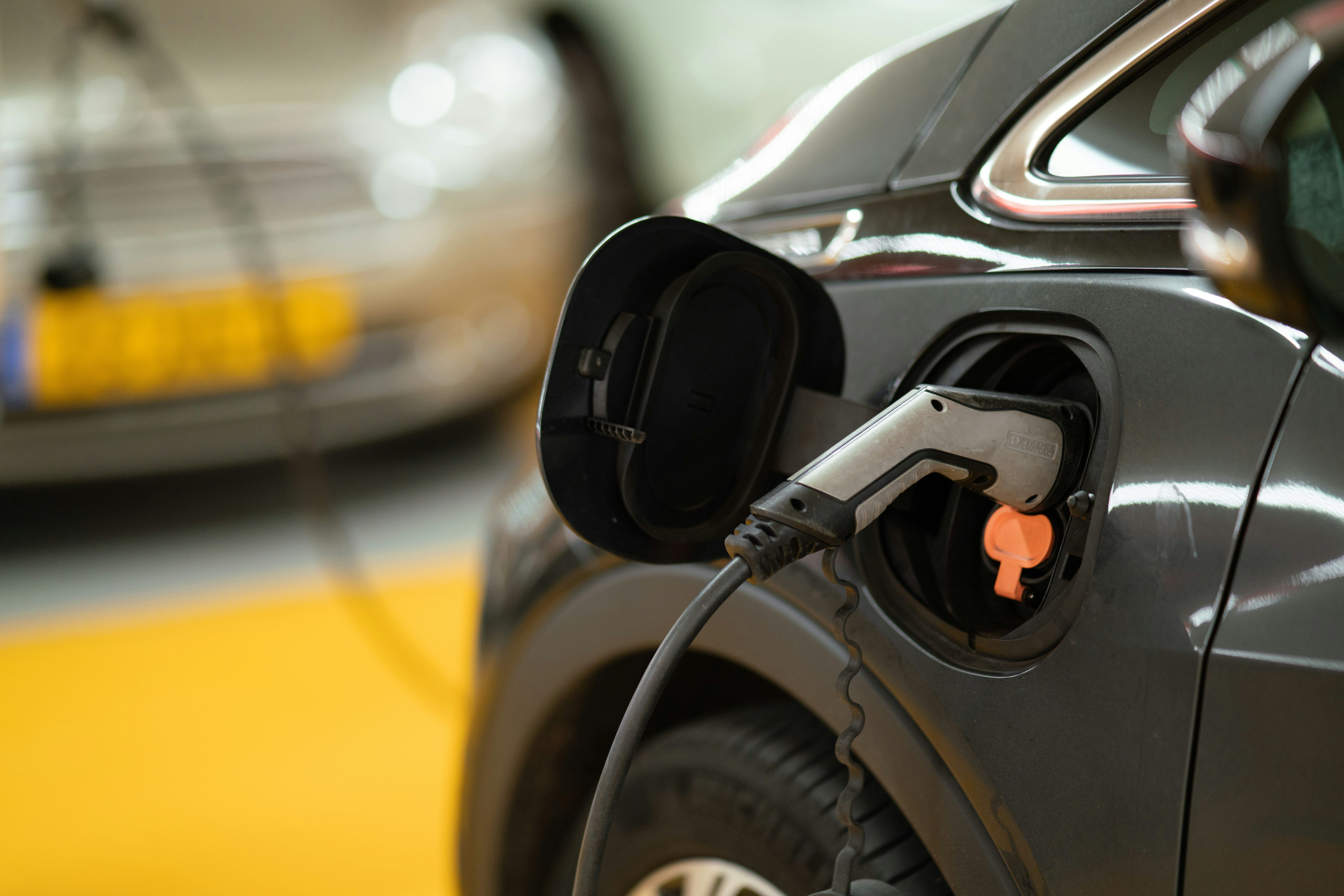 Izazovi uvođenja električnih automobila - cover