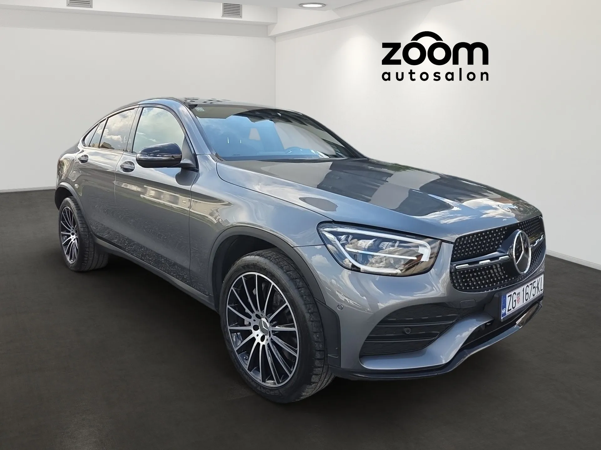 mercedes-benz glc plug-in hibrid 300de amg *registrirano* - slika 2
