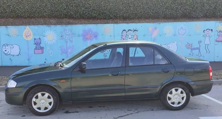 mazda 323 s 1.5i 2000. god, klima, registrirana do 2027. - slika 3