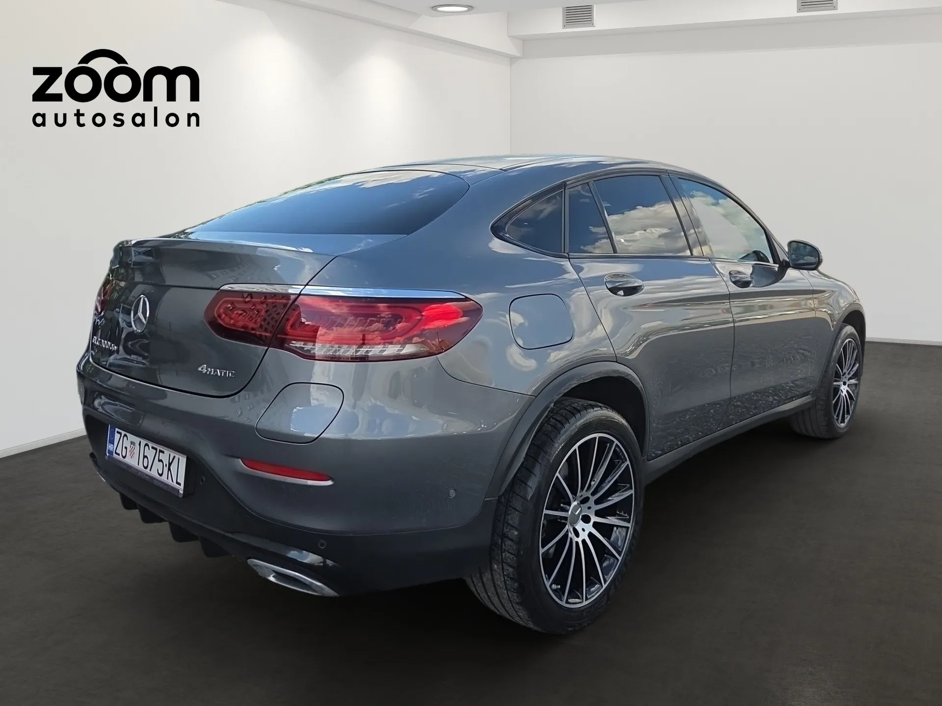 mercedes-benz glc plug-in hibrid 300de amg *registrirano* - slika 3