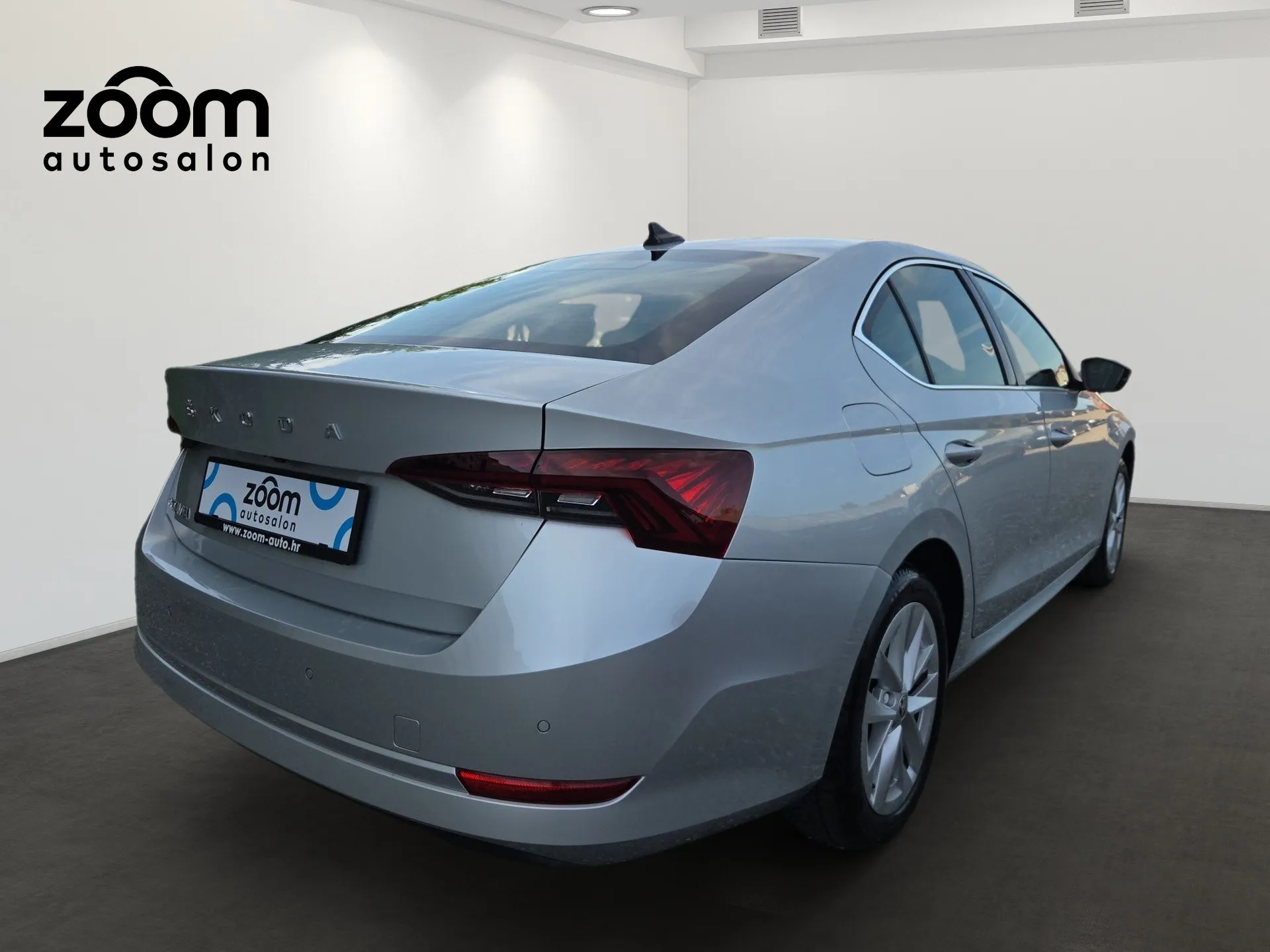 škoda octavia 2.0 tdi style - slika 3