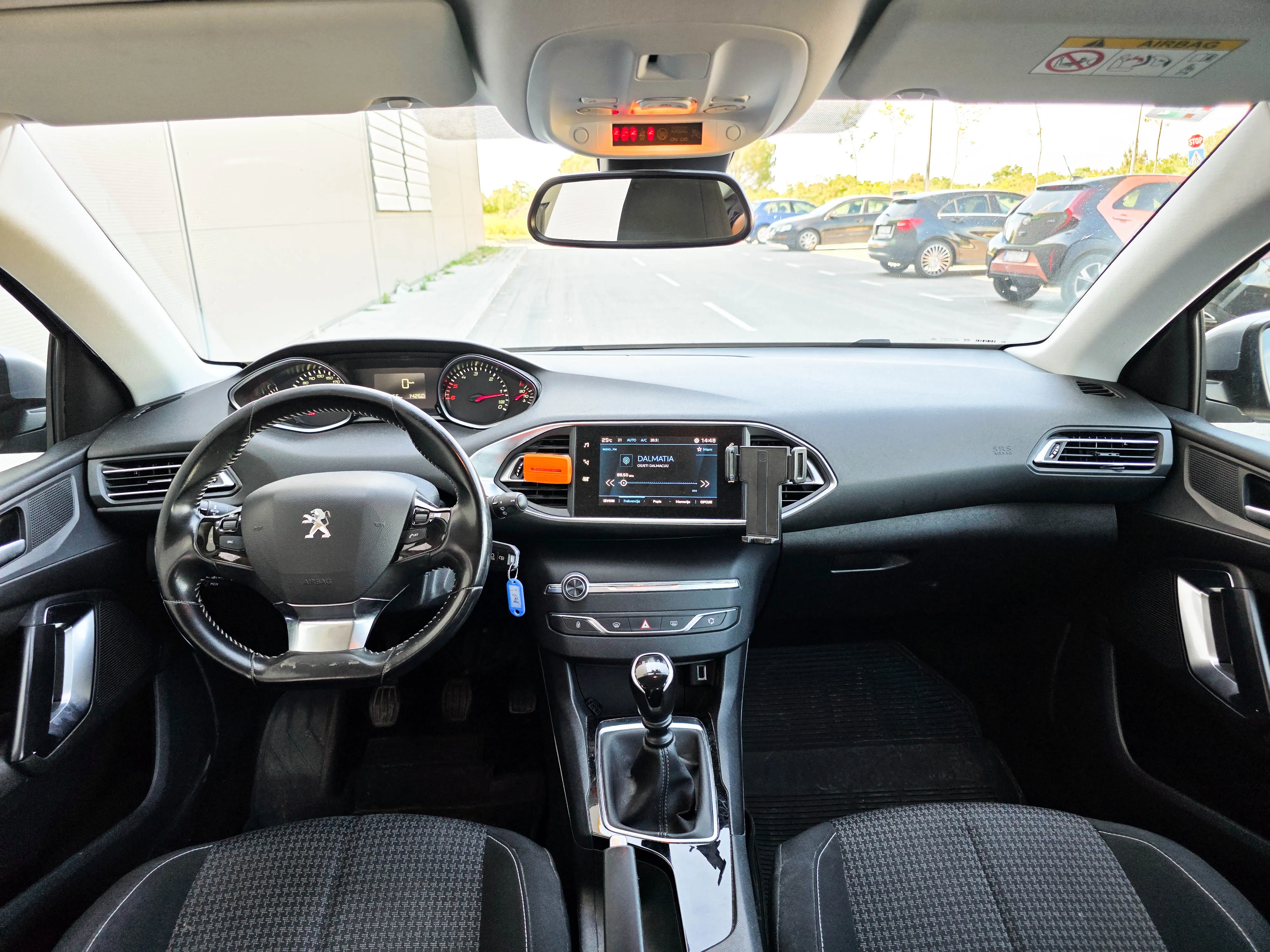 peugeot 308 1,5bluehdi |hr auto |novi lanac |2seta guma| serv |jamstvo - slika 14