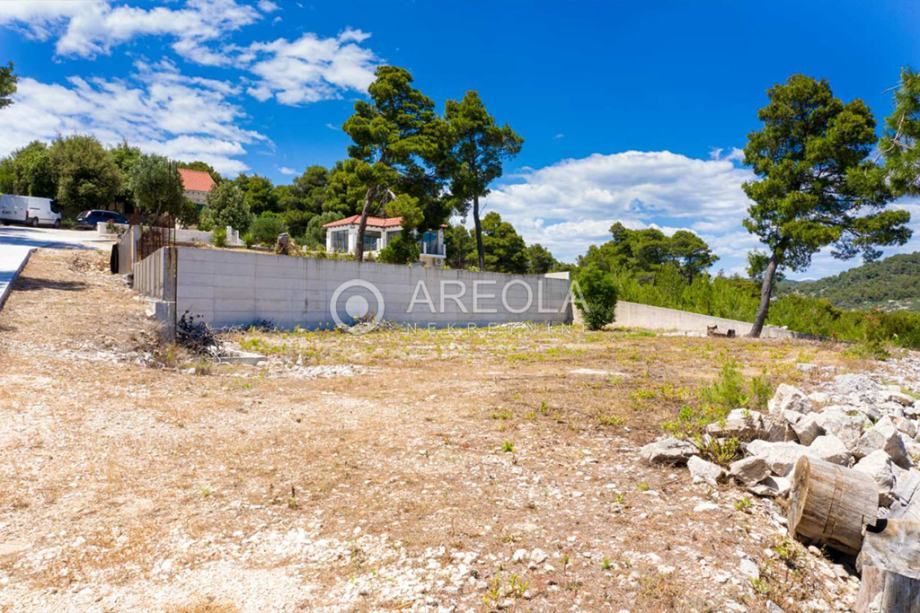 brač, selca (puntinak) - građevinsko zemljište, 1761m2 - 150m od mora! - slika 2