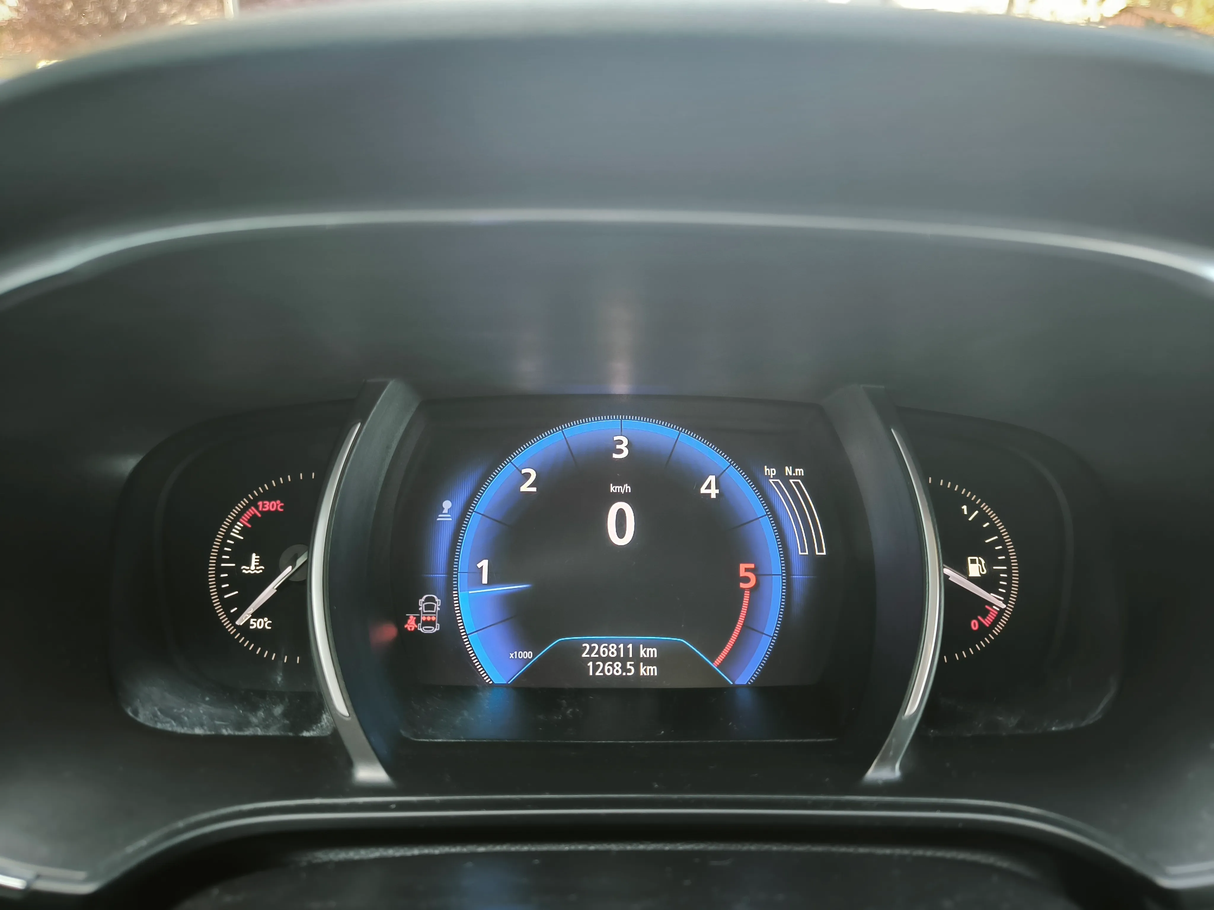 renault megane grandtour 1,5 dci, bussines, reg.1god - slika 18