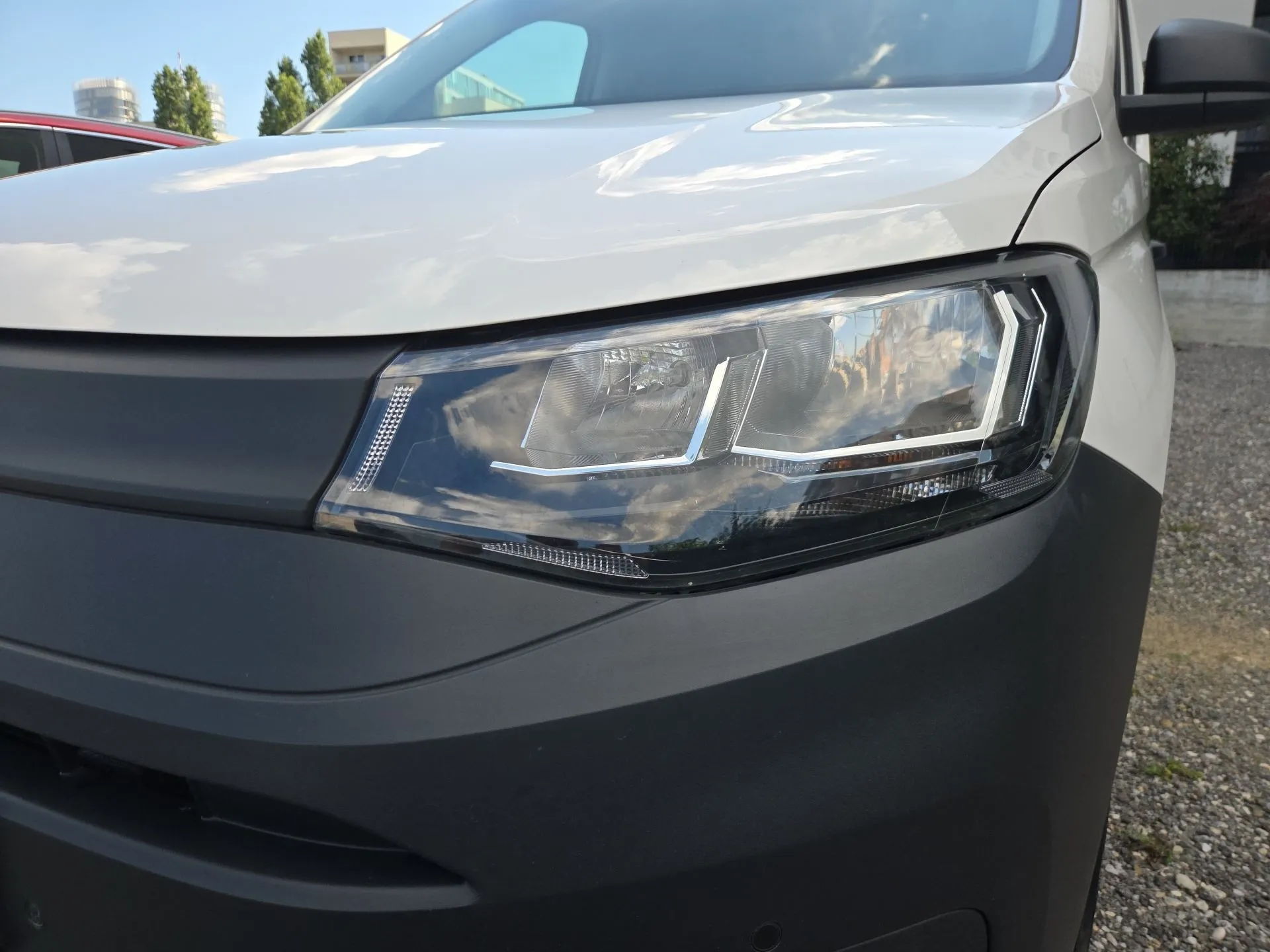 volkswagen caddy 2.0 tdi 75kw 15150+pdv - slika 5
