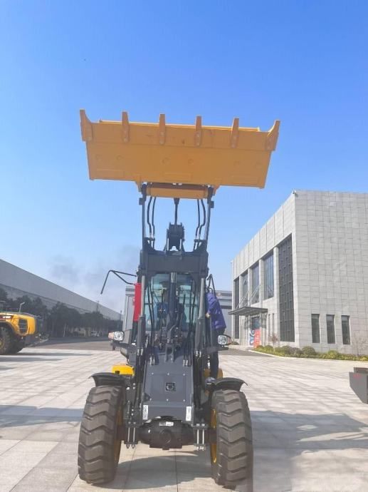 novi zglobni utovarivač na kotačima xcmg sa kašikom 1,0 m3 - slika 3