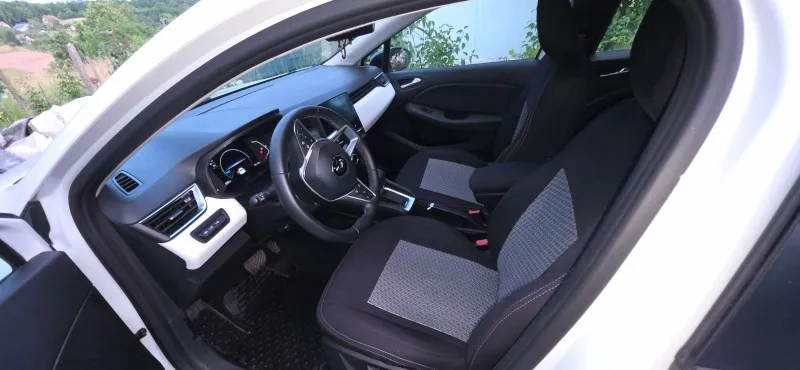 reanult clio 5 e-tech 140 limited - slika 7