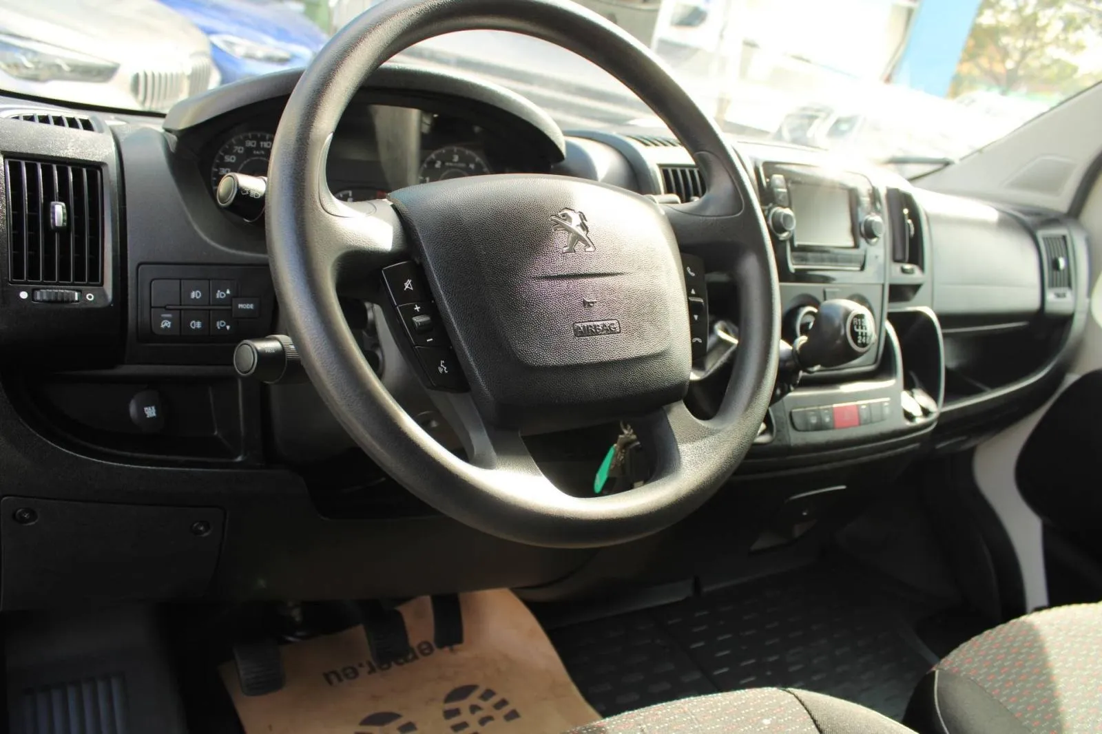 peugeot boxer 2.2 hdi l2h2 *navigacija, kamera*, 2020 god. - slika 15