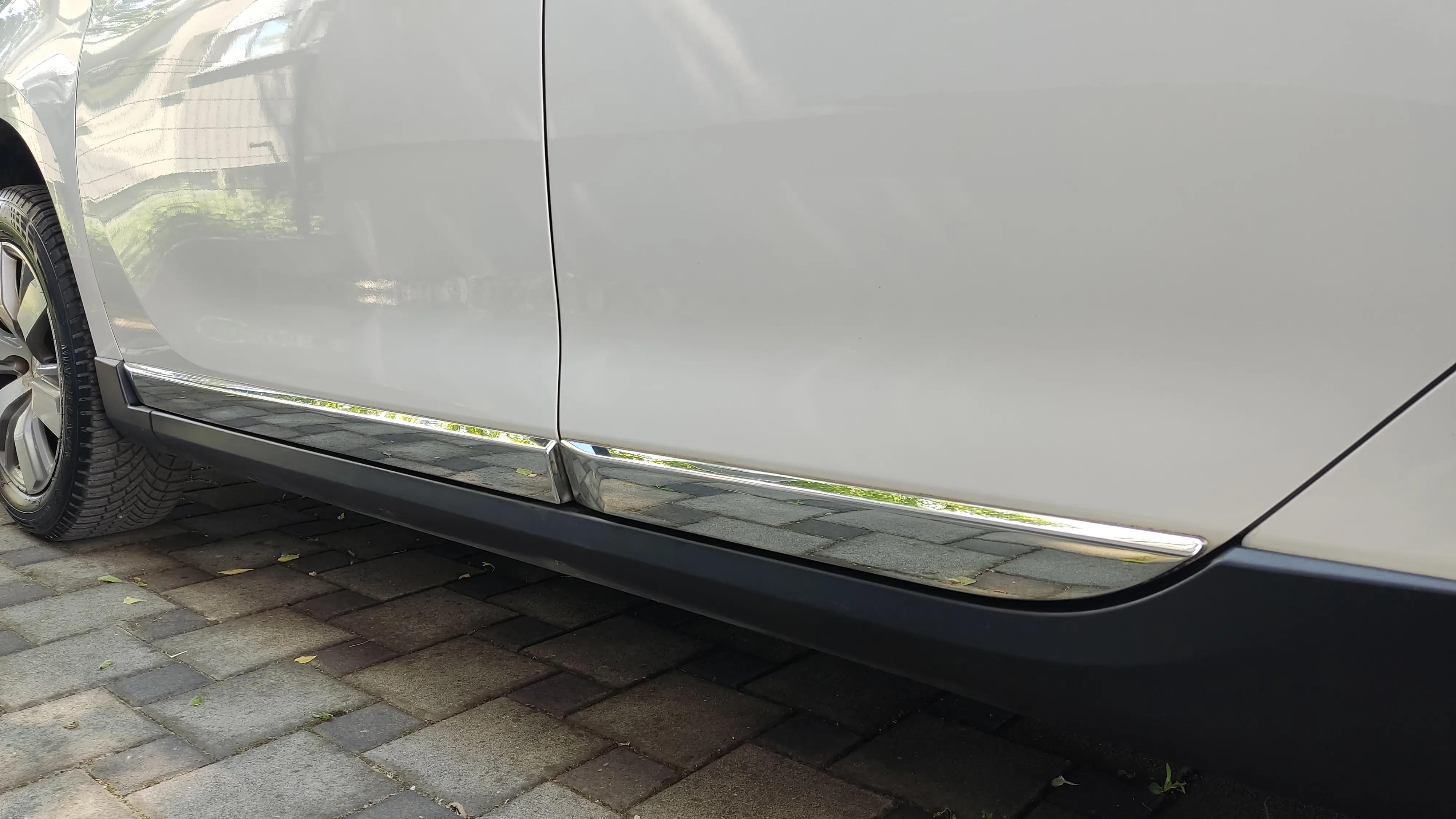 peugeot 2008 1,2 allure - slika 17