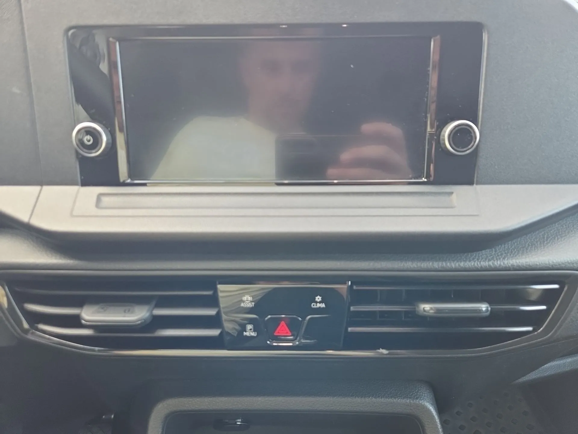 volkswagen caddy 2.0 tdi 75kw 15150+pdv - slika 9