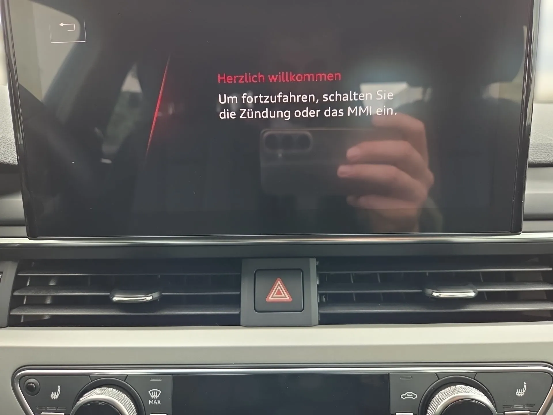 audi a4 2.0 40 tdi 150 kw s tronic advanced - slika 9