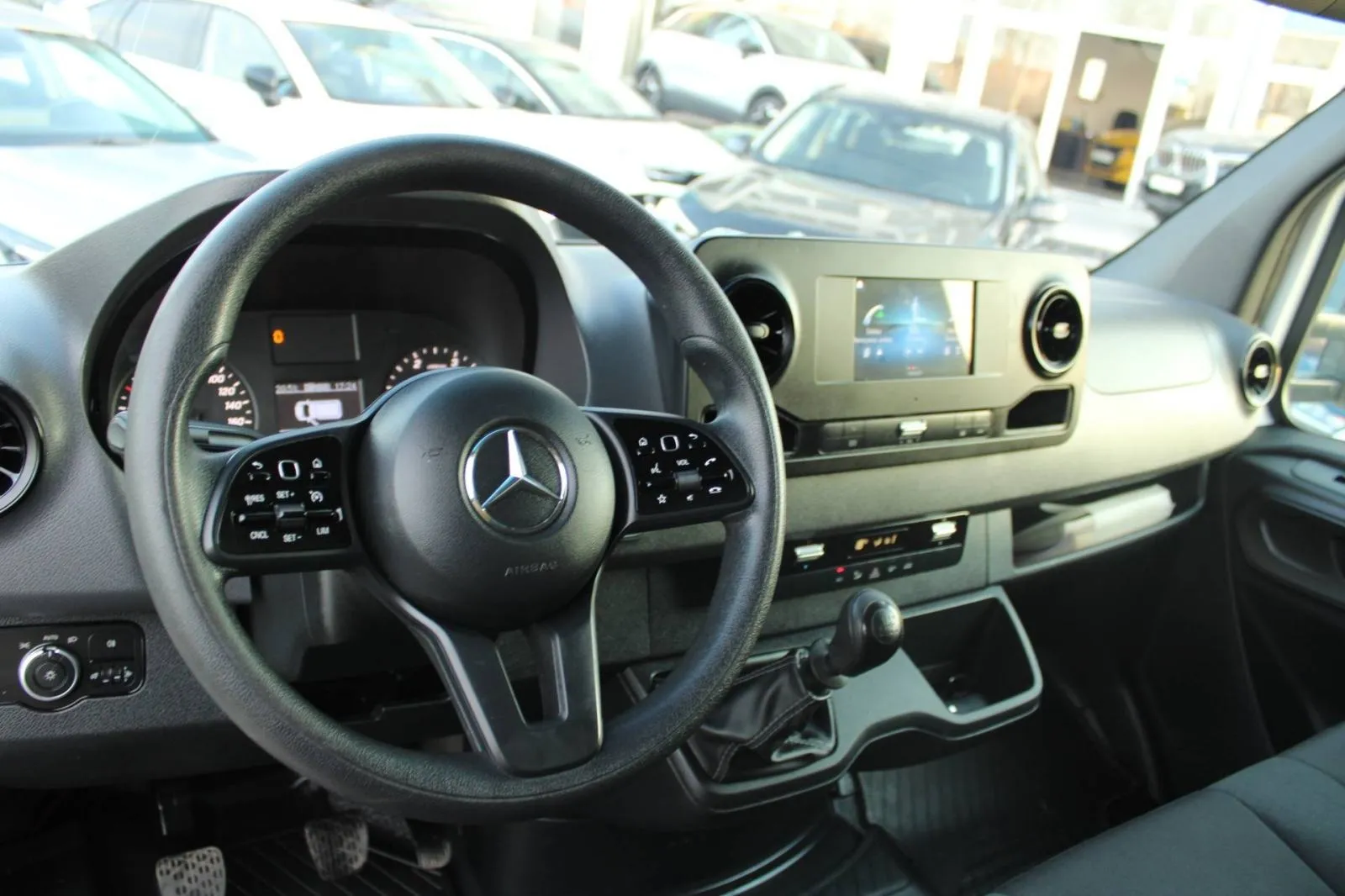 mercedes-benz sprinter 315 cdi kutija, 2022 god. - slika 9