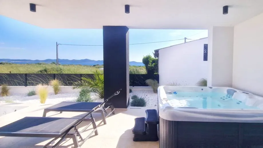 zadar, kožino - luksuzna vila s bazenom(240m2), pogled na more - slika 2