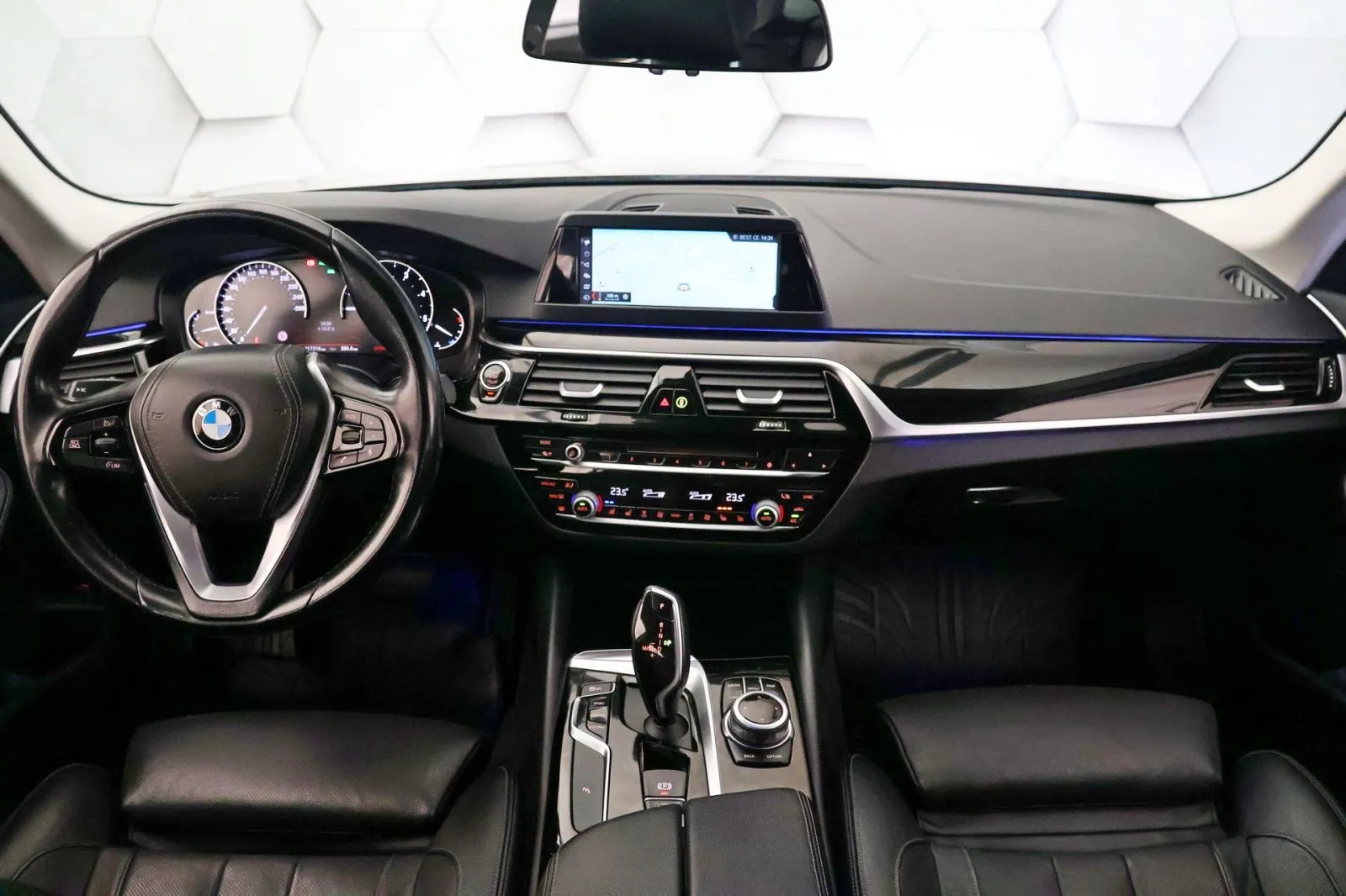 bmw serija 5 touring: 520da xdrive sportline 191km adapt.led virtual - slika 7
