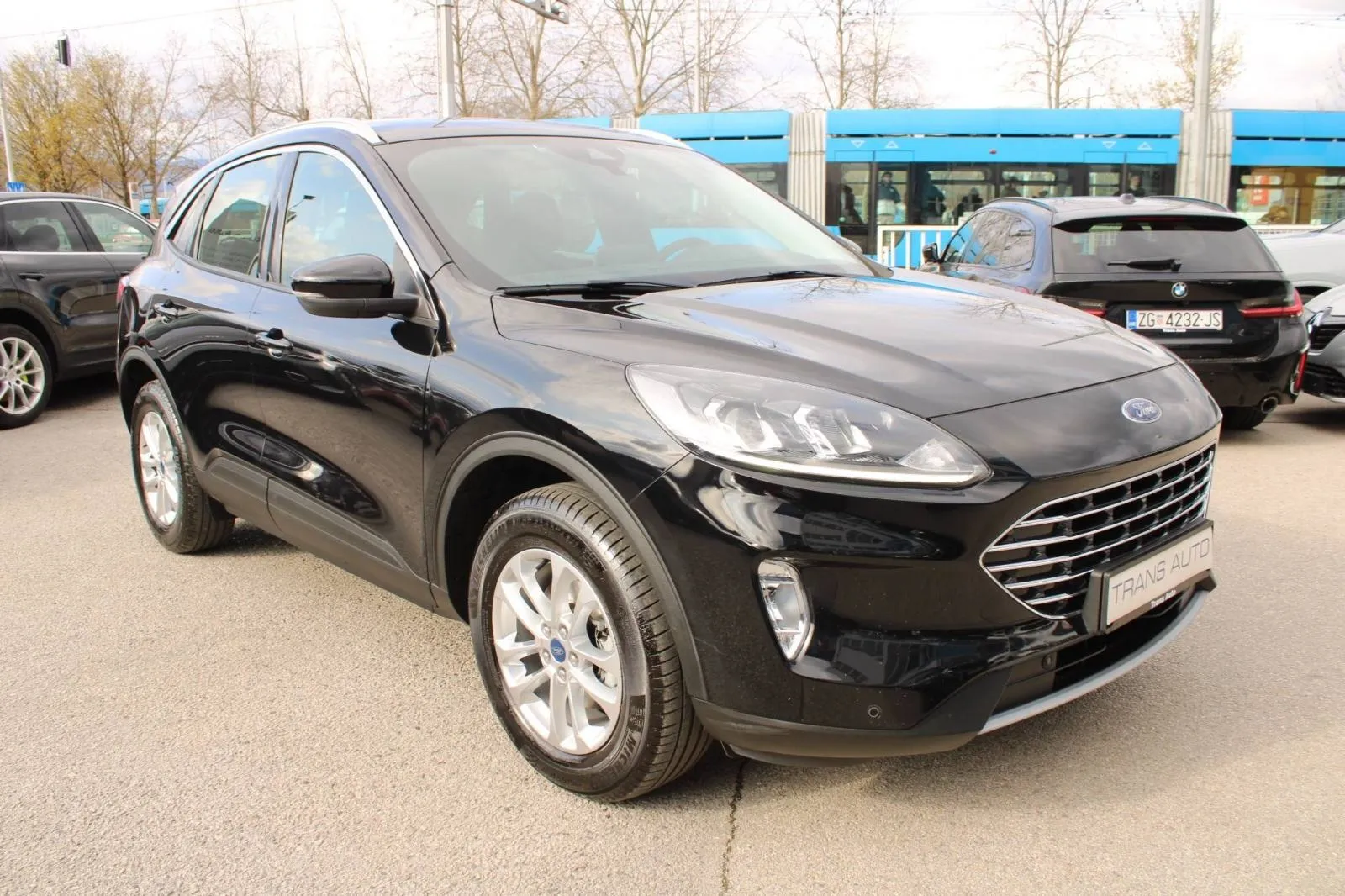 ford kuga 2.5 hybrid titanium automtik - slika 2