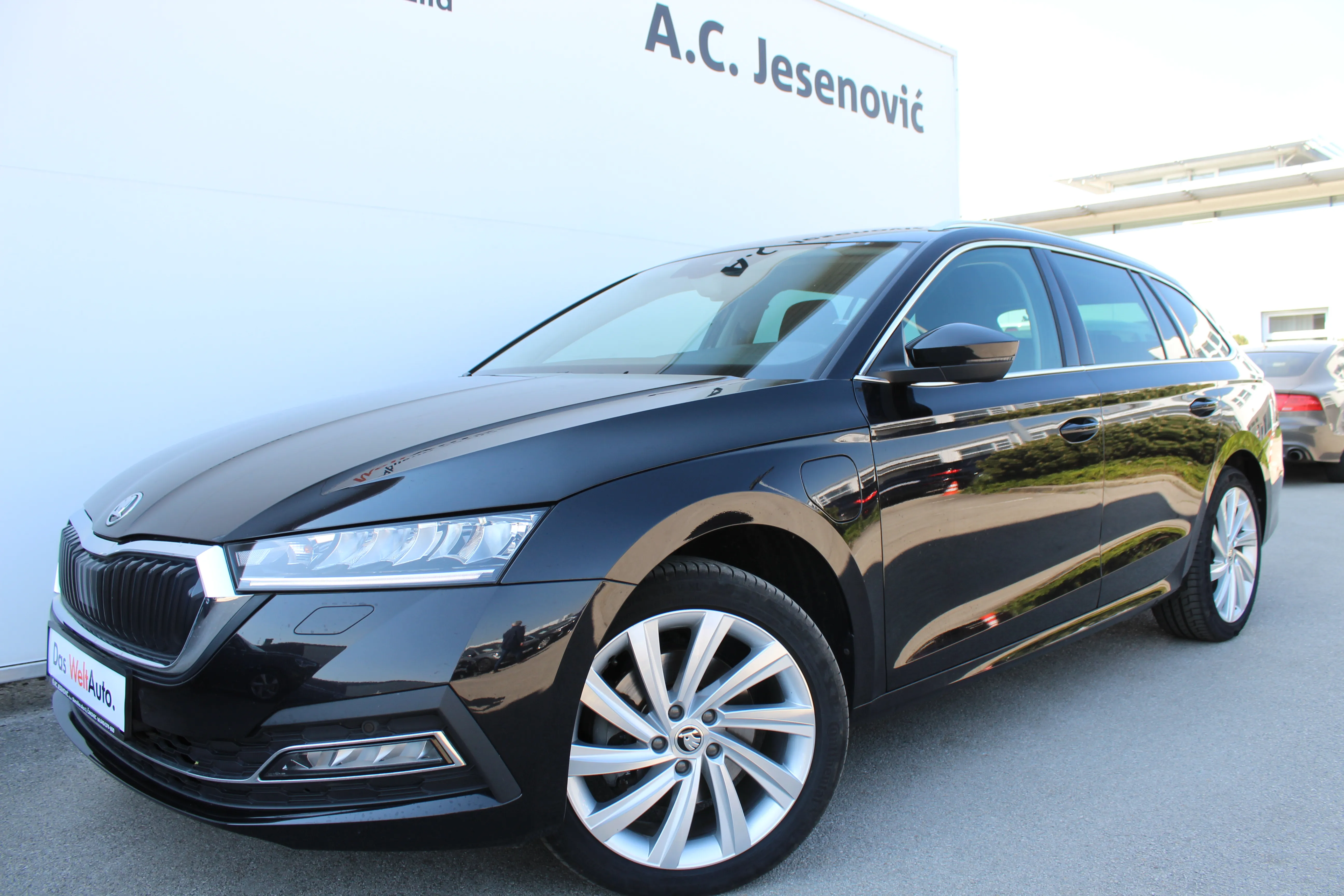13180 škoda octavia combi ambition 1.4 tsi dsg phev - slika 7